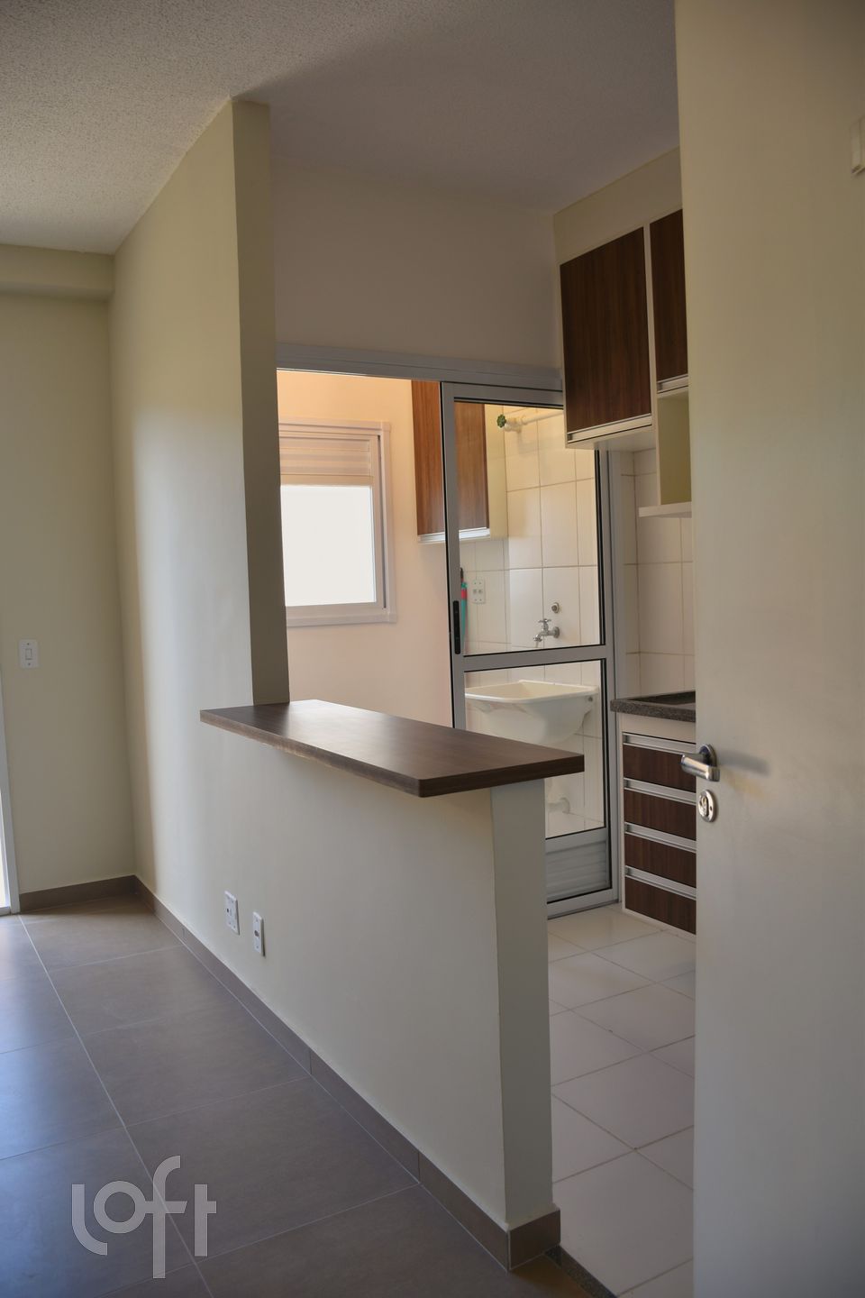 Apartamento à venda com 2 quartos, 75m² - Foto 4