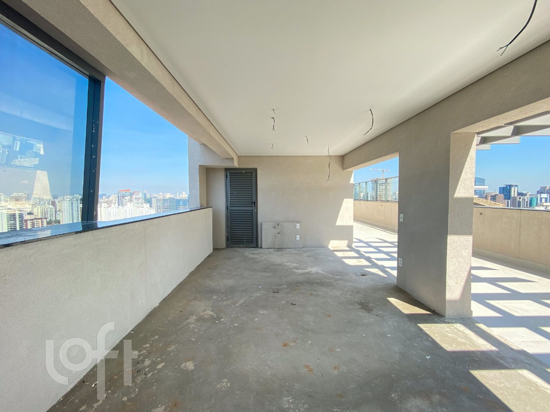 Apartamento à venda com 3 quartos, 246m² - Foto 11