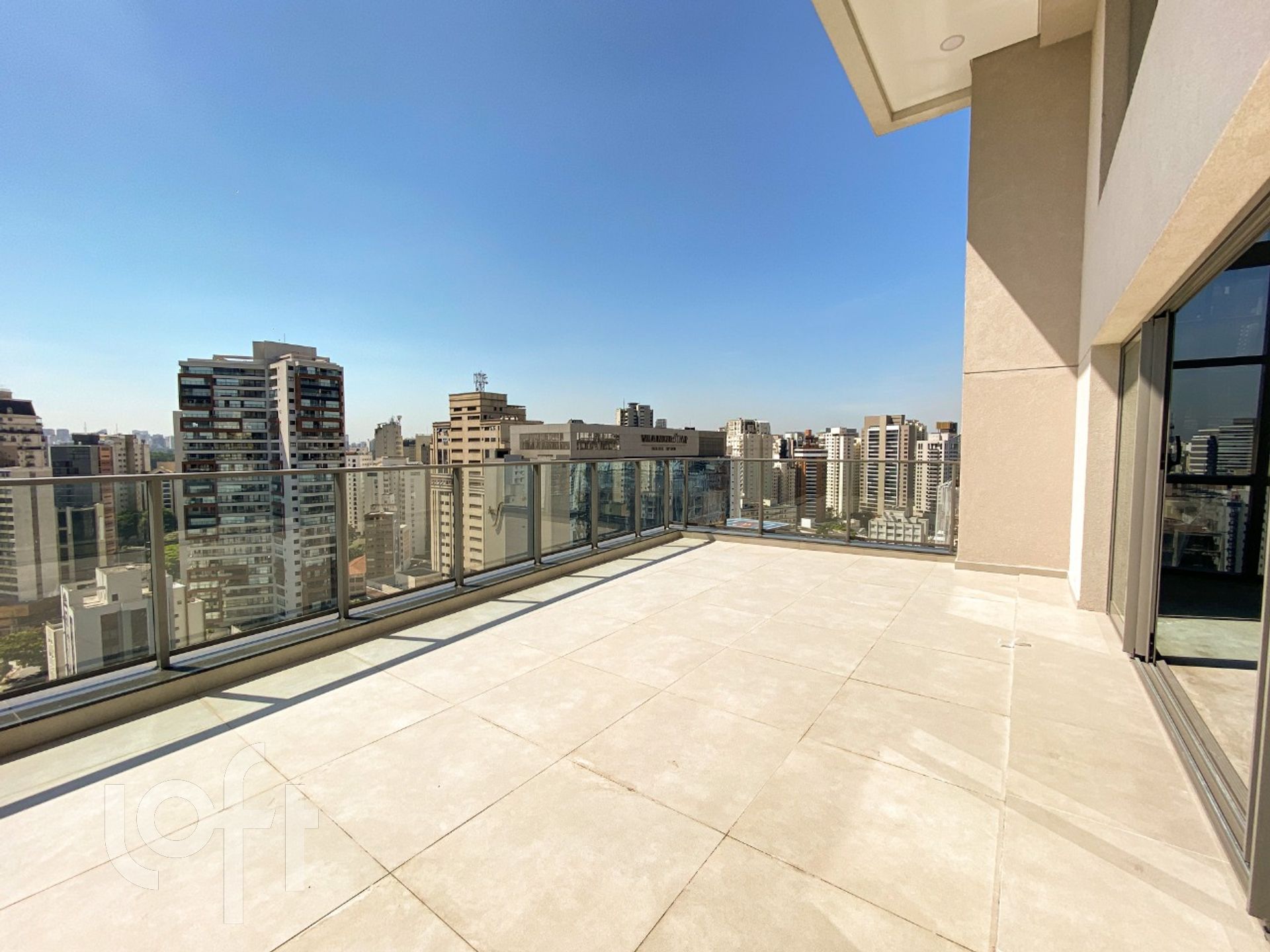 Apartamento à venda com 3 quartos, 246m² - Foto 1