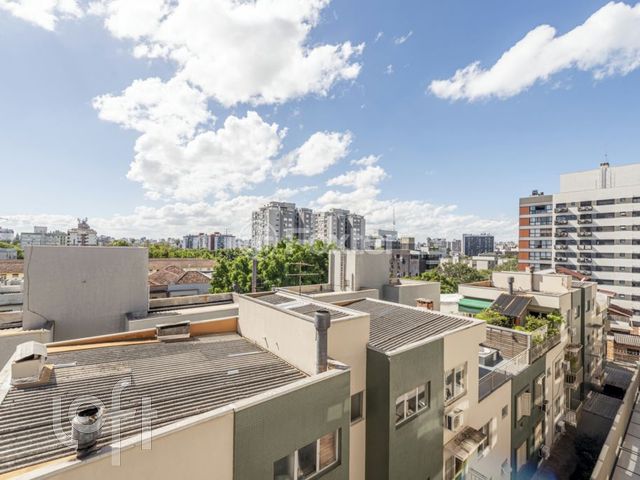Apartamento com 67m², 2 dormitórios, 1 suíte, 2 vagas, Menino Deus em Porto Alegre