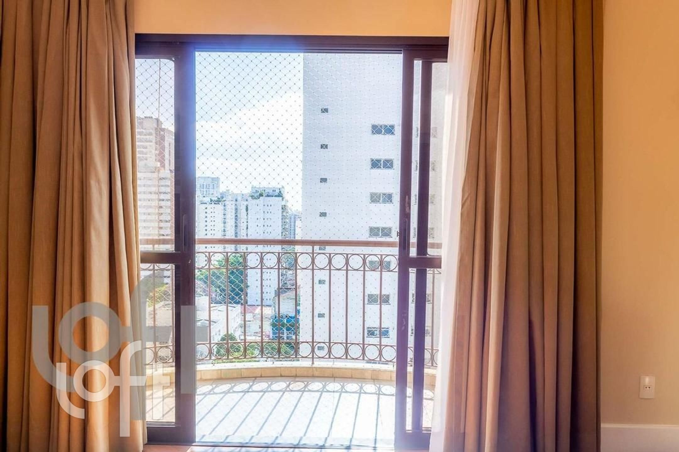 Apartamento à venda com 2 quartos, 150m² - Foto 3