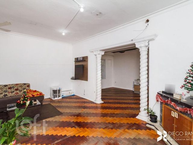 Casa com 290m², 3 dormitórios, 2 suítes, 4 vagas, Menino Deus em Porto Alegre