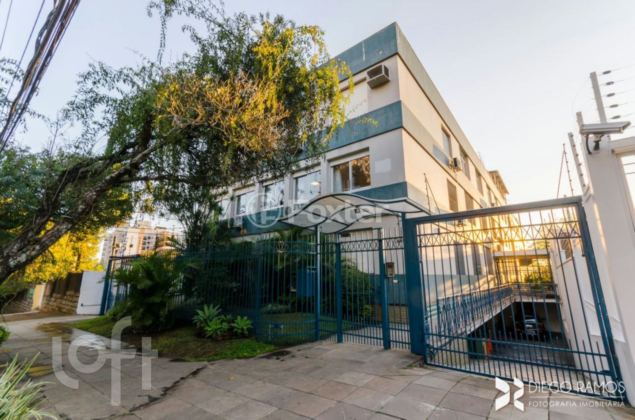 Apartamento com 189m², 4 dormitórios, 1 suíte, 2 vagas, Rio Branco em Porto Alegre