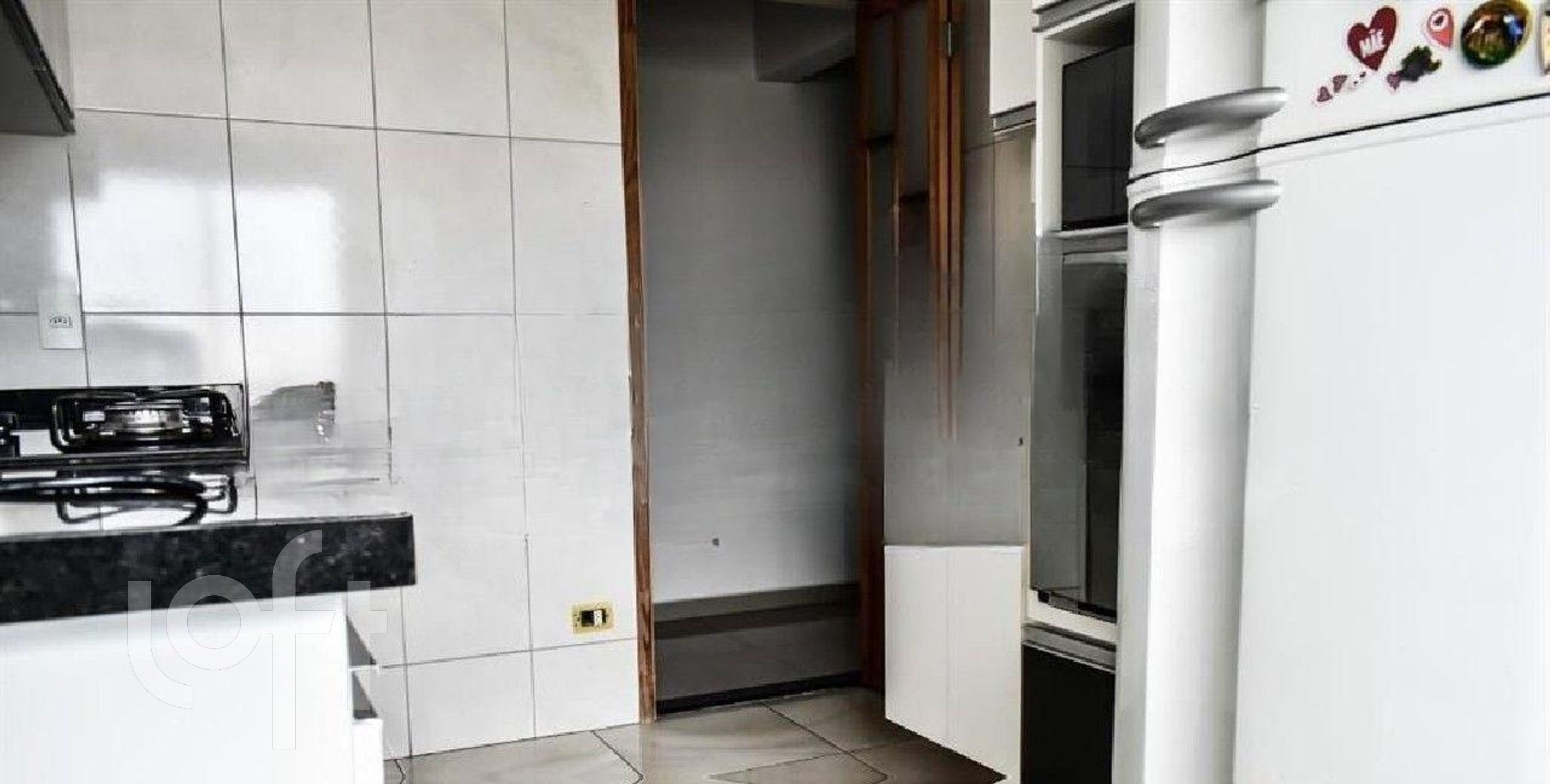 Apartamento à venda com 2 quartos, 70m² - Foto 4