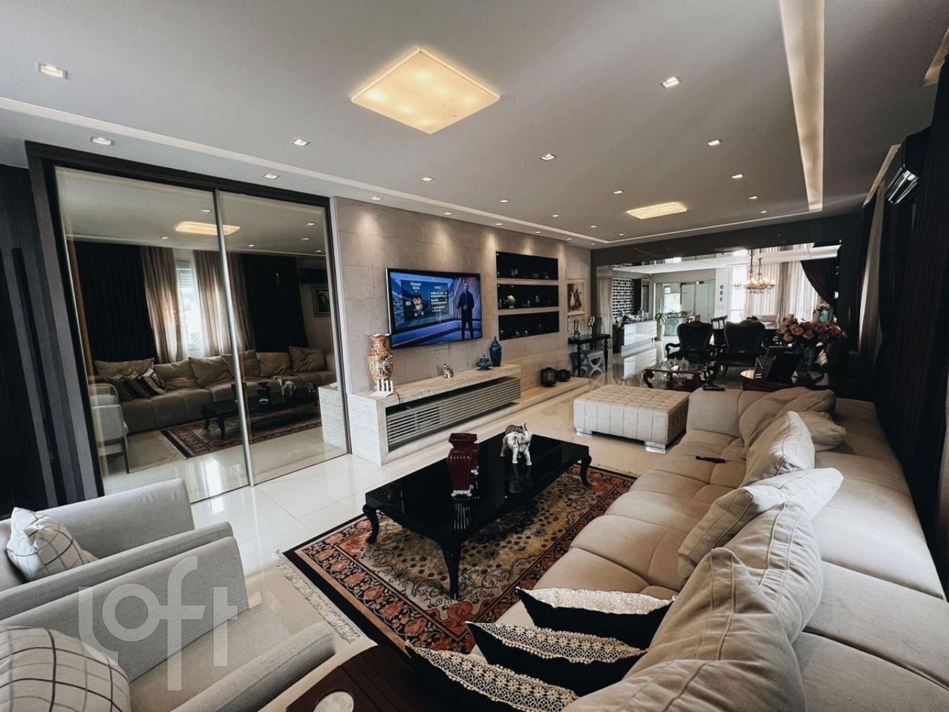 Apartamentos com 430m², 3 quartos, 2 suítes, 3 garagens, no bairro Córrego Grande em Florianópolis