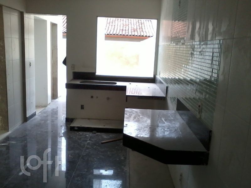 Apartamento à venda com 4 quartos, 150m² - Foto 9