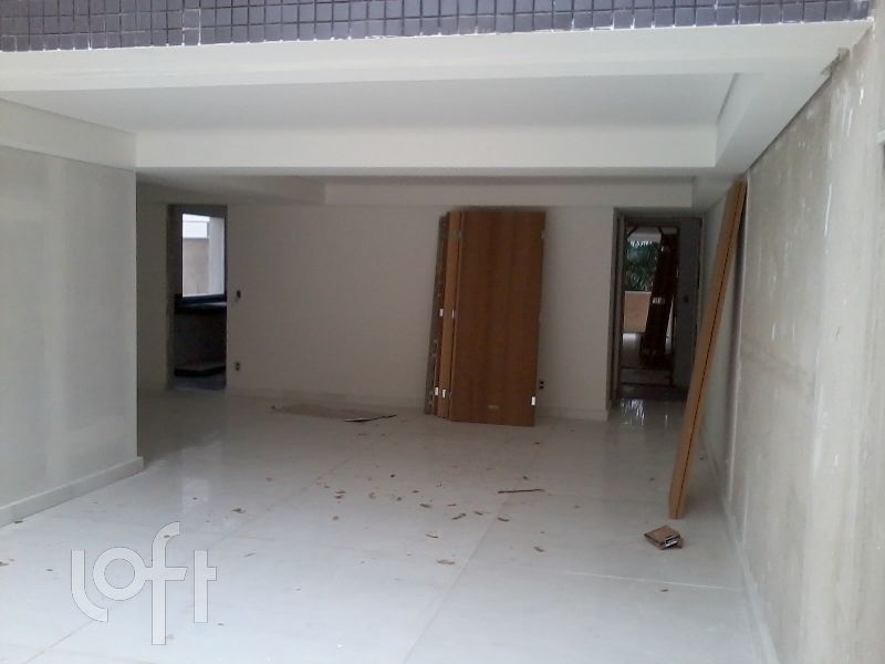 Apartamento à venda com 4 quartos, 150m² - Foto 1