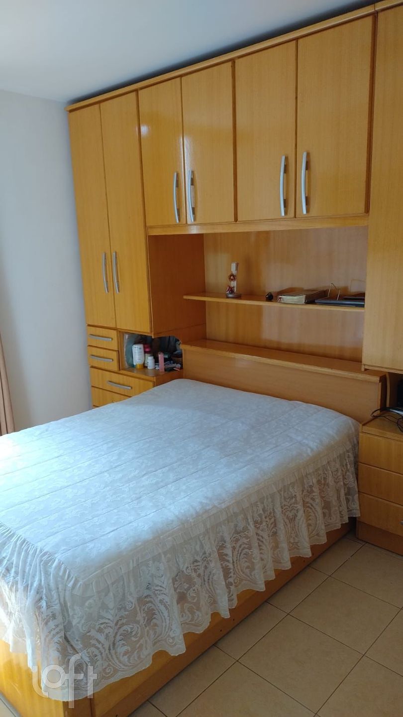 Apartamento à venda com 2 quartos, 61m² - Foto 3