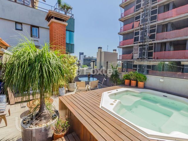 Apartamento com 218m², 4 dormitórios, 3 suítes, 2 vagas, Petrópolis em Porto Alegre