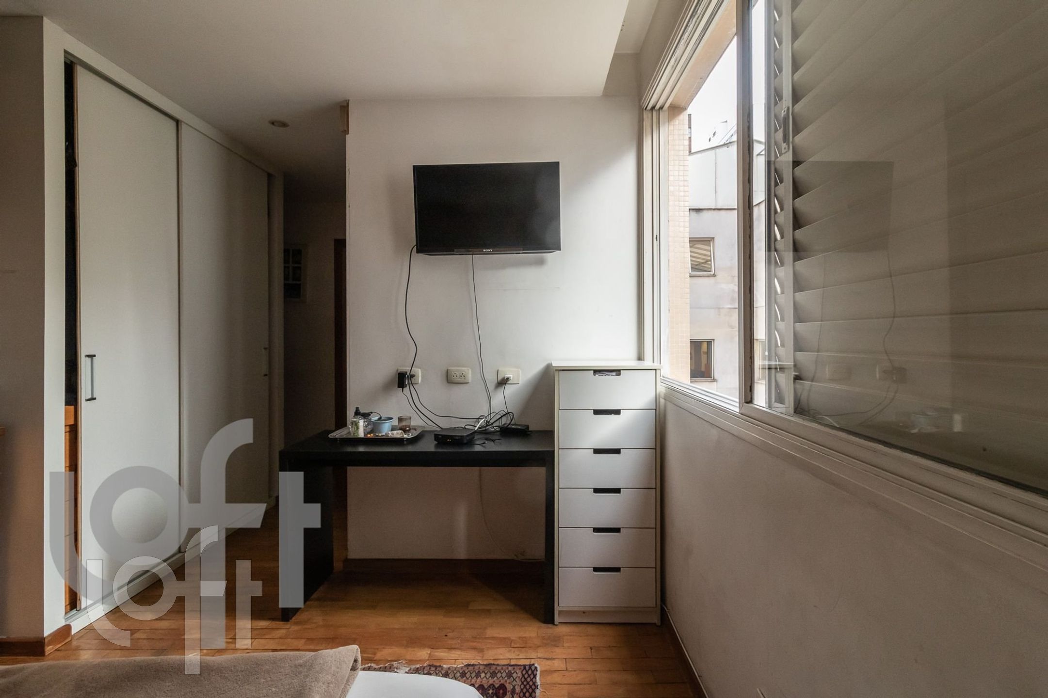 Apartamento à venda com 3 quartos, 157m² - Foto 2