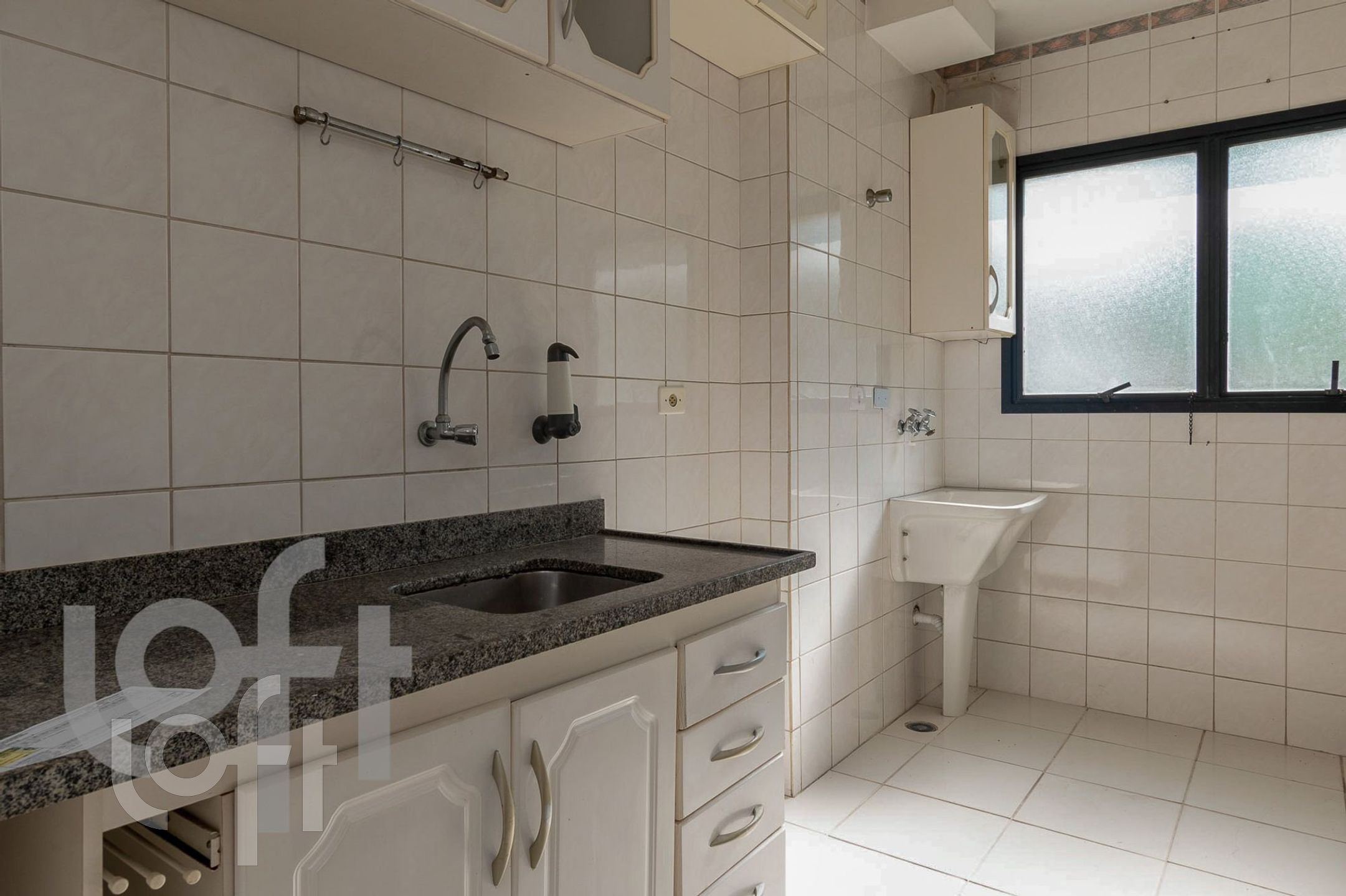 Apartamento à venda com 2 quartos, 60m² - Foto 18