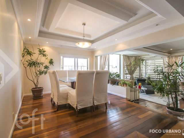 Apartamento com 529m², 4 dormitórios, 4 suítes, 2 vagas, Petrópolis em Porto Alegre