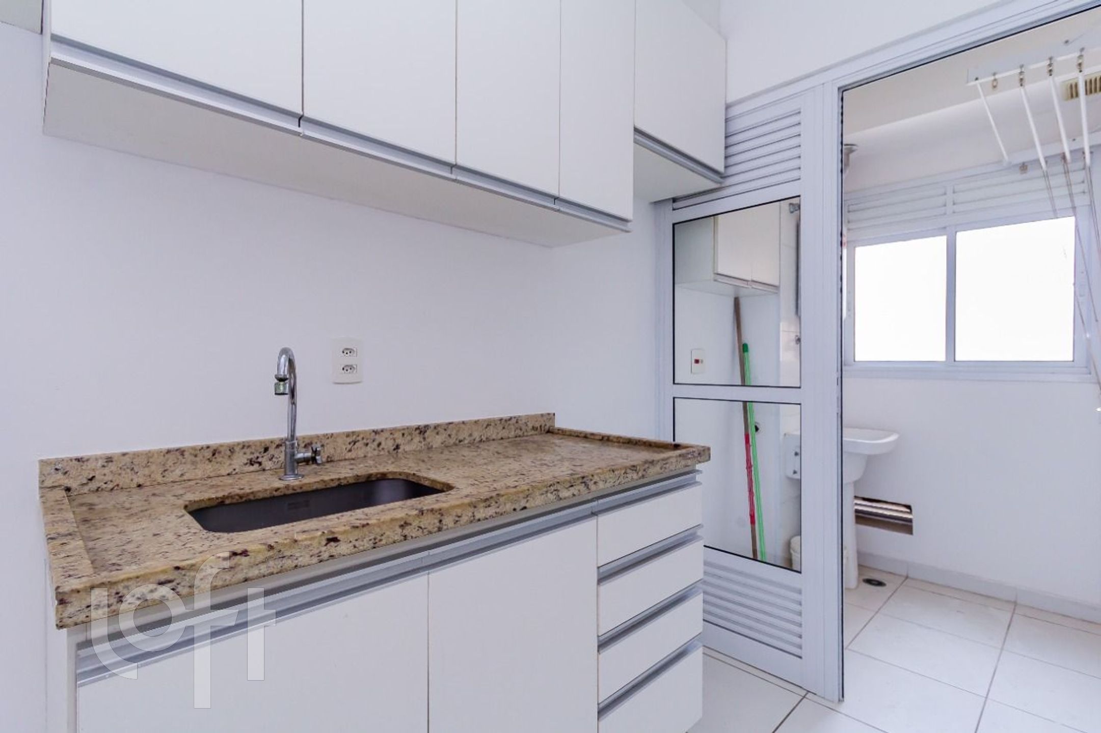 Apartamento à venda com 2 quartos, 63m² - Foto 13