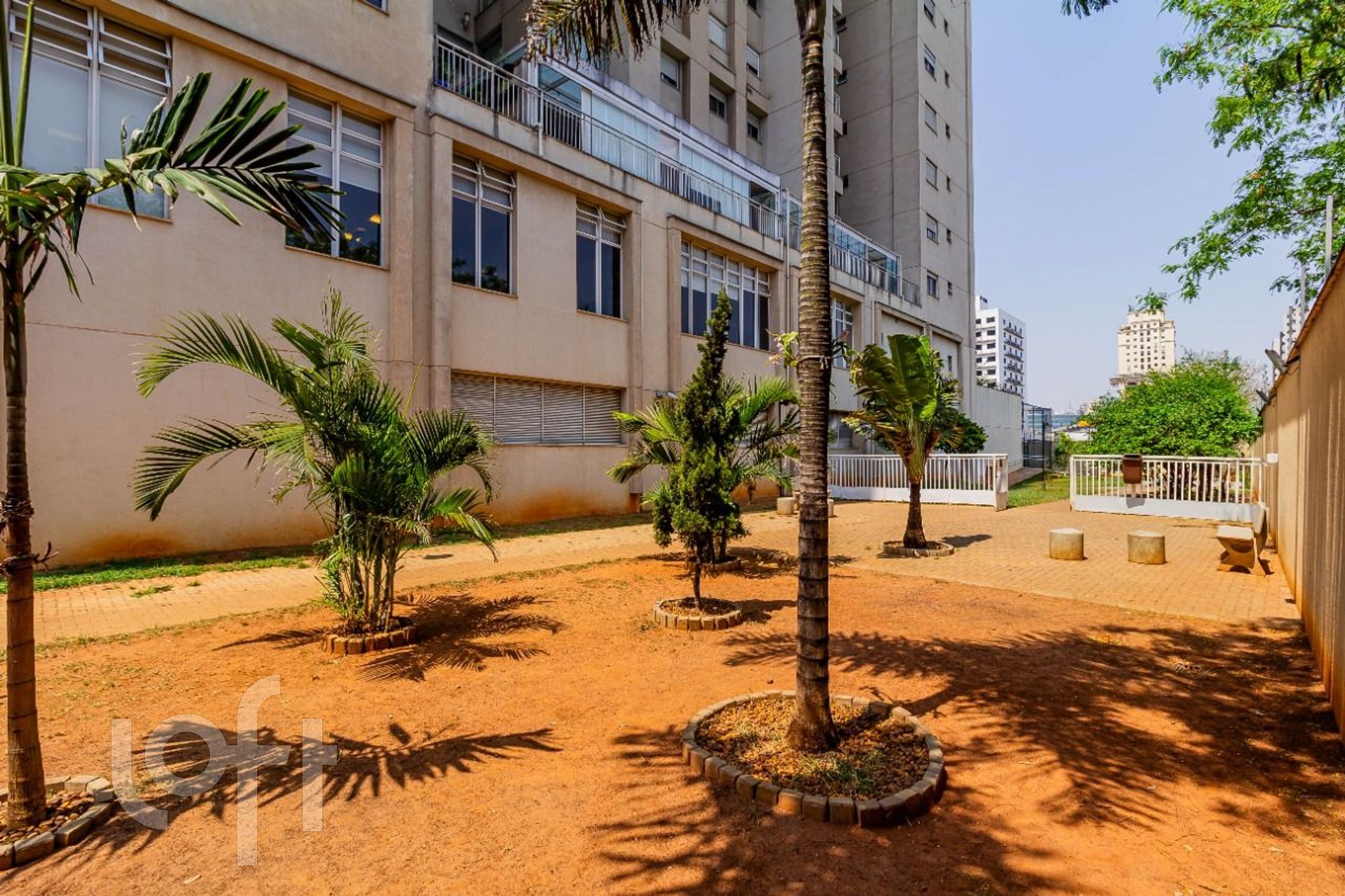 Apartamento à venda com 2 quartos, 63m² - Foto 57