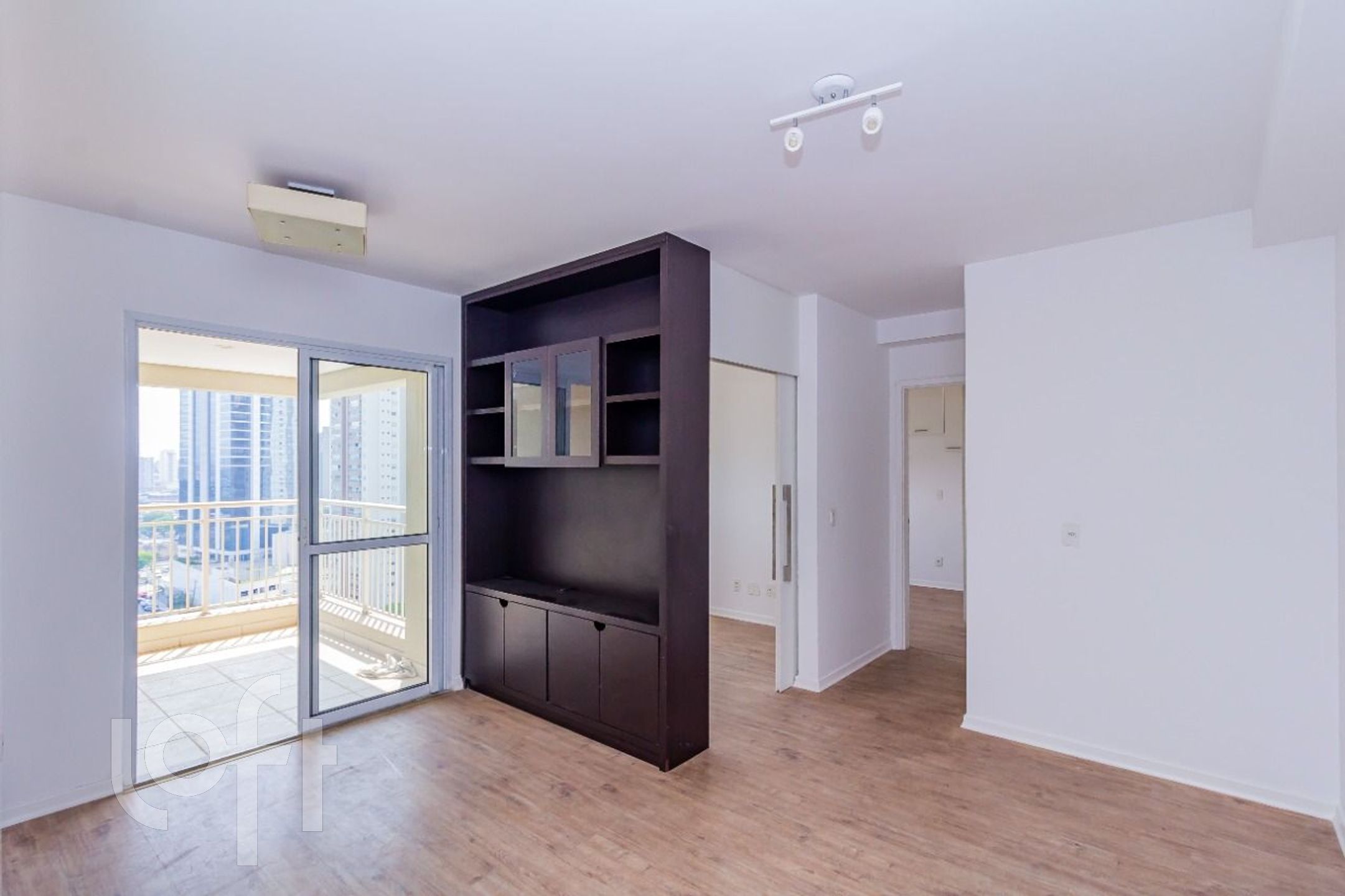 Apartamento à venda com 2 quartos, 63m² - Foto 1