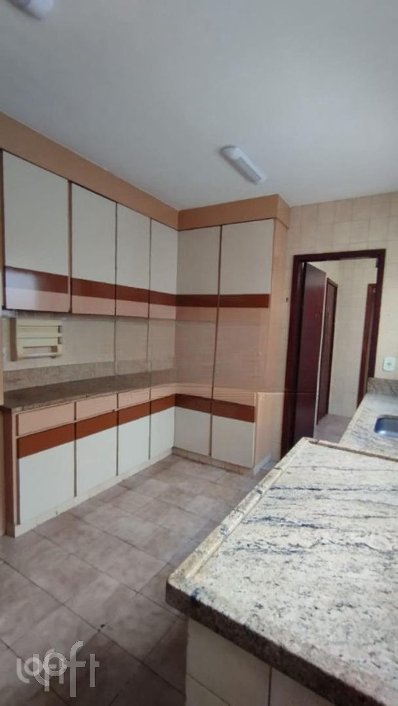 Apartamento à venda com 4 quartos, 174m² - Foto 2