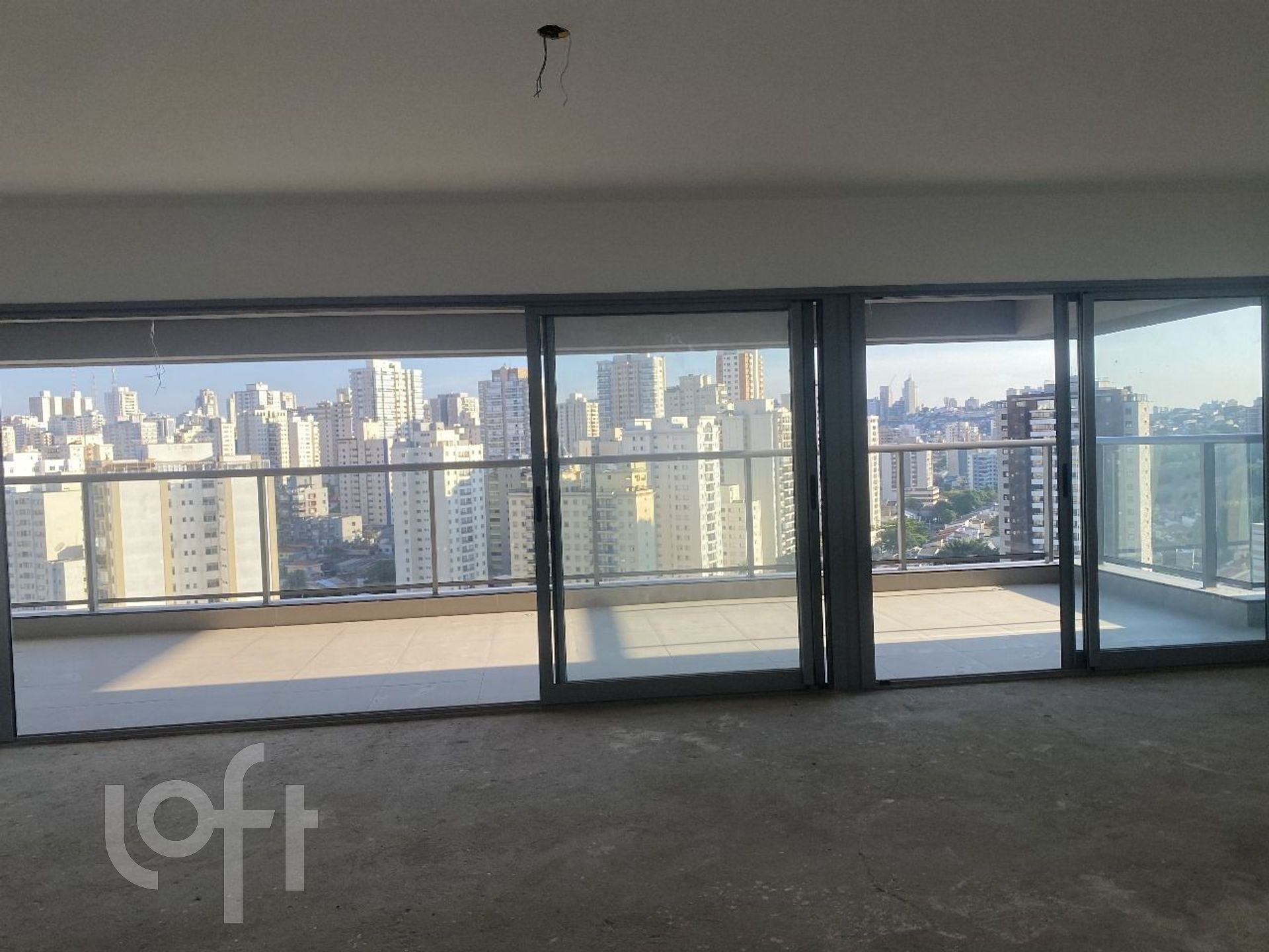 Apartamento à venda com 3 quartos, 184m² - Foto 3