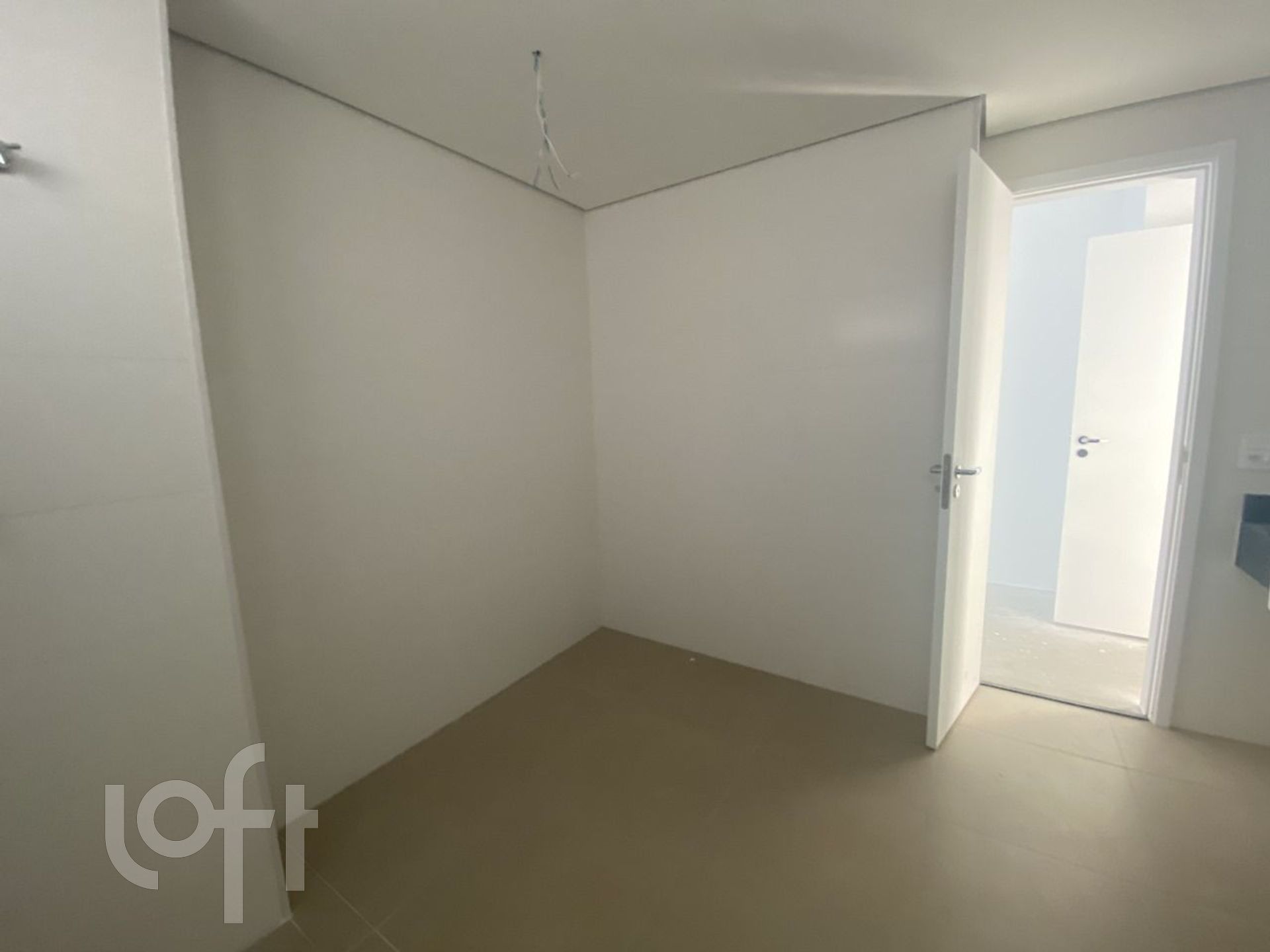 Apartamento à venda com 3 quartos, 184m² - Foto 19