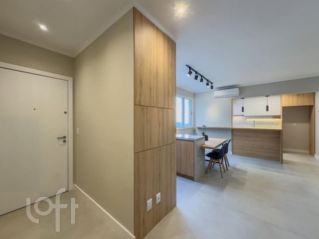 Apartamento com 76m², 2 dormitórios, 1 suíte, 1 vaga, Jardim Botânico em Porto Alegre