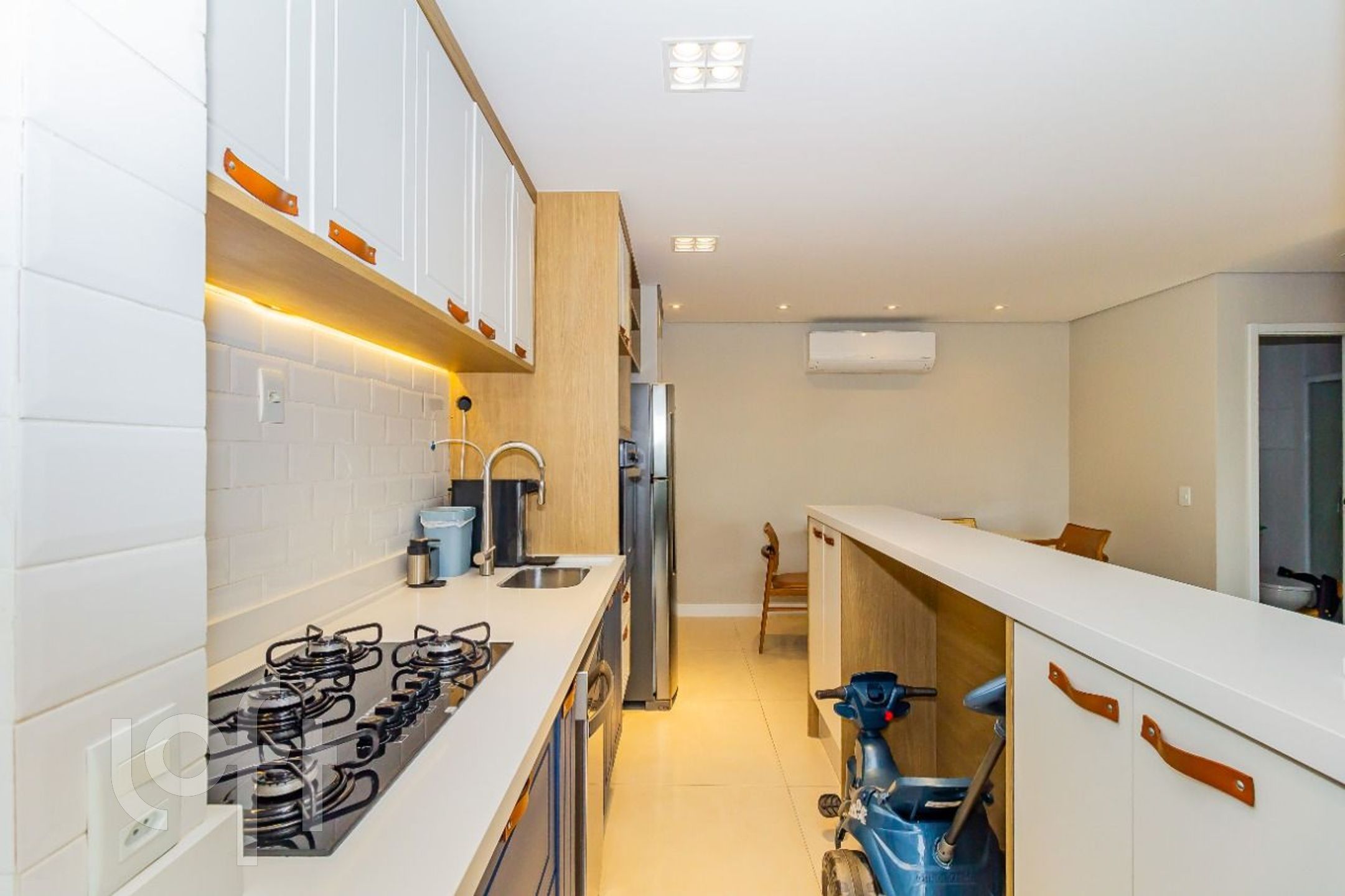 Apartamento à venda com 2 quartos, 68m² - Foto 17