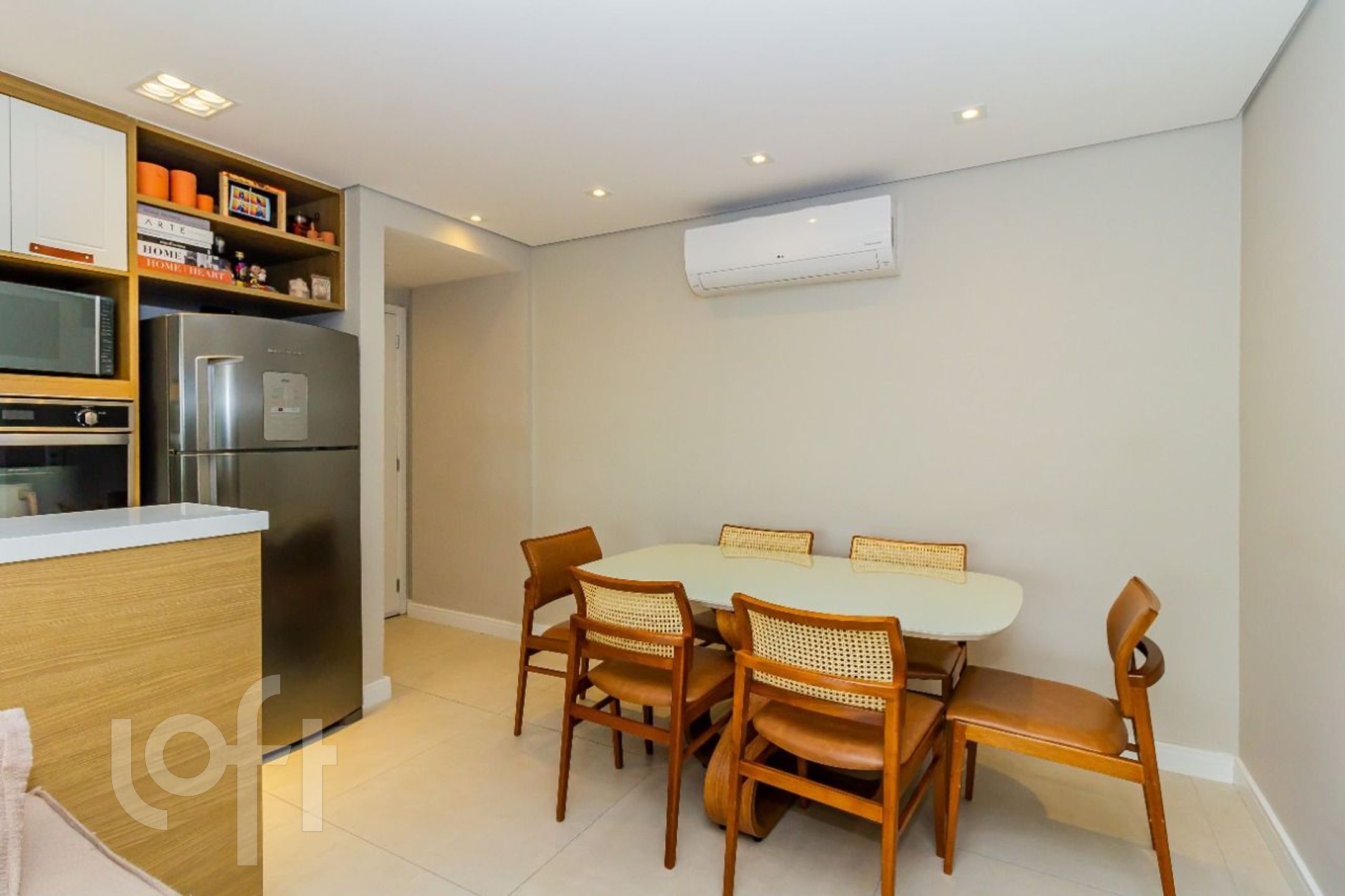 Apartamento à venda com 2 quartos, 68m² - Foto 3