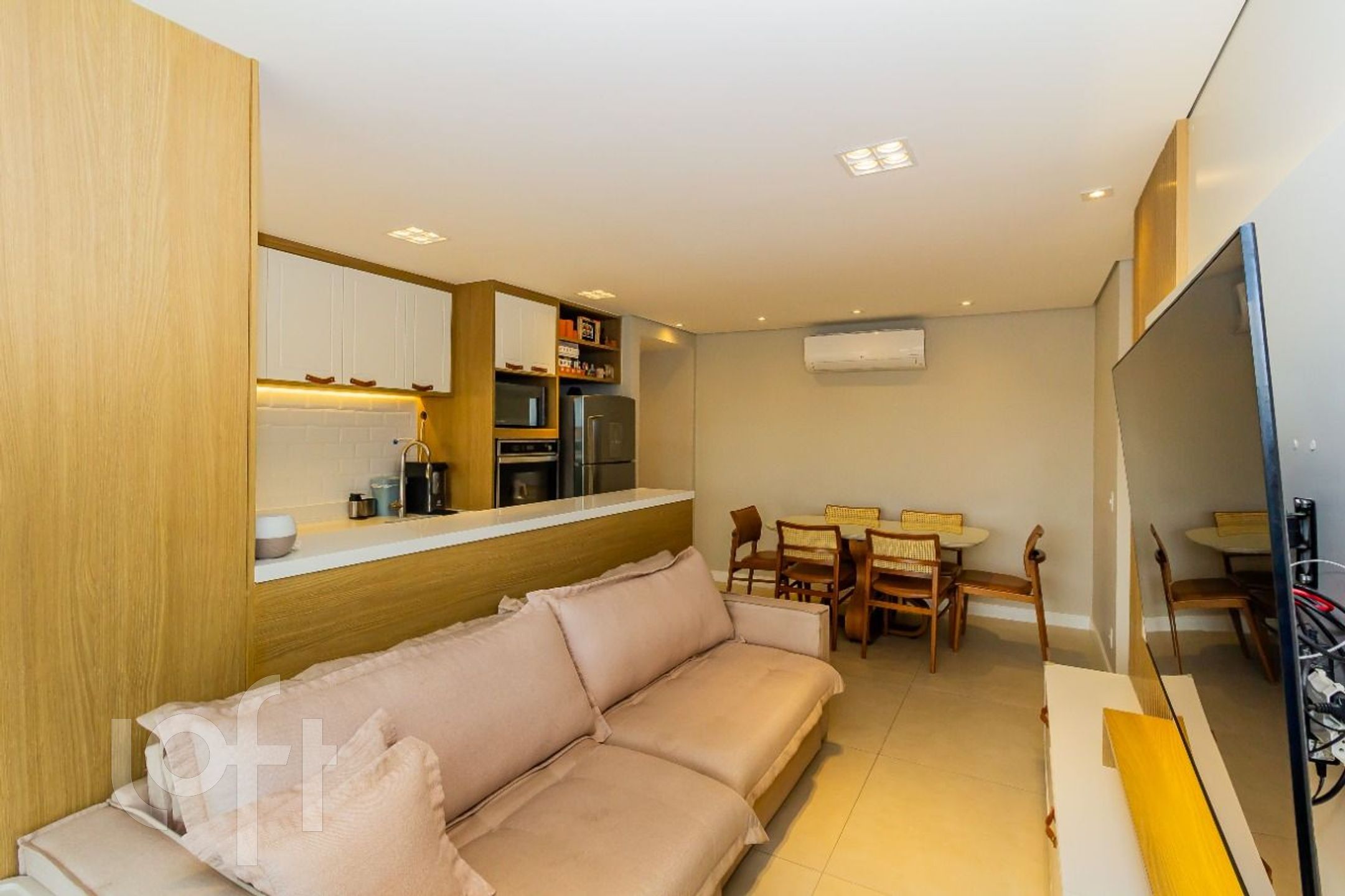 Apartamento à venda com 2 quartos, 68m² - Foto 5