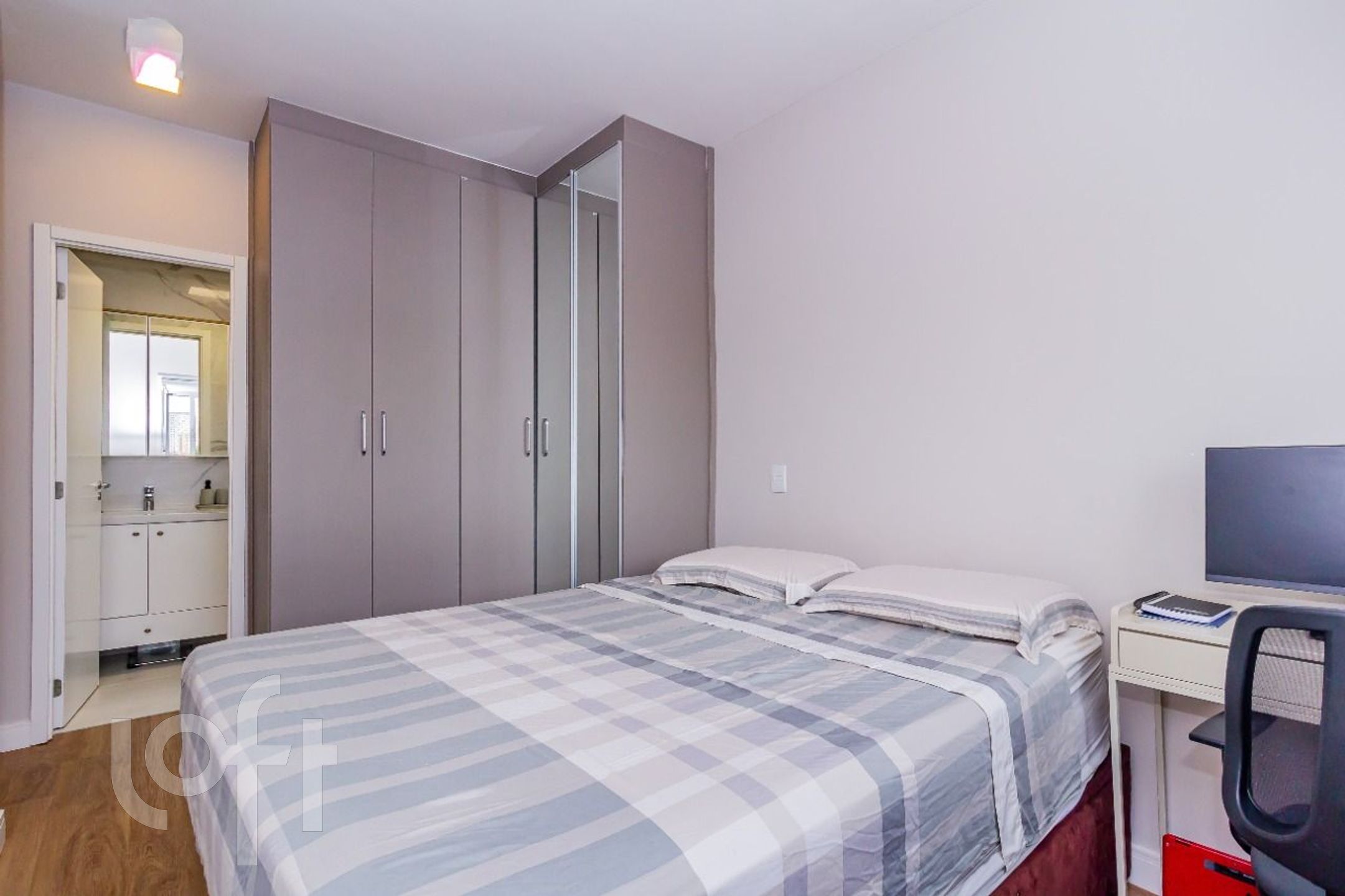 Apartamento à venda com 2 quartos, 68m² - Foto 27