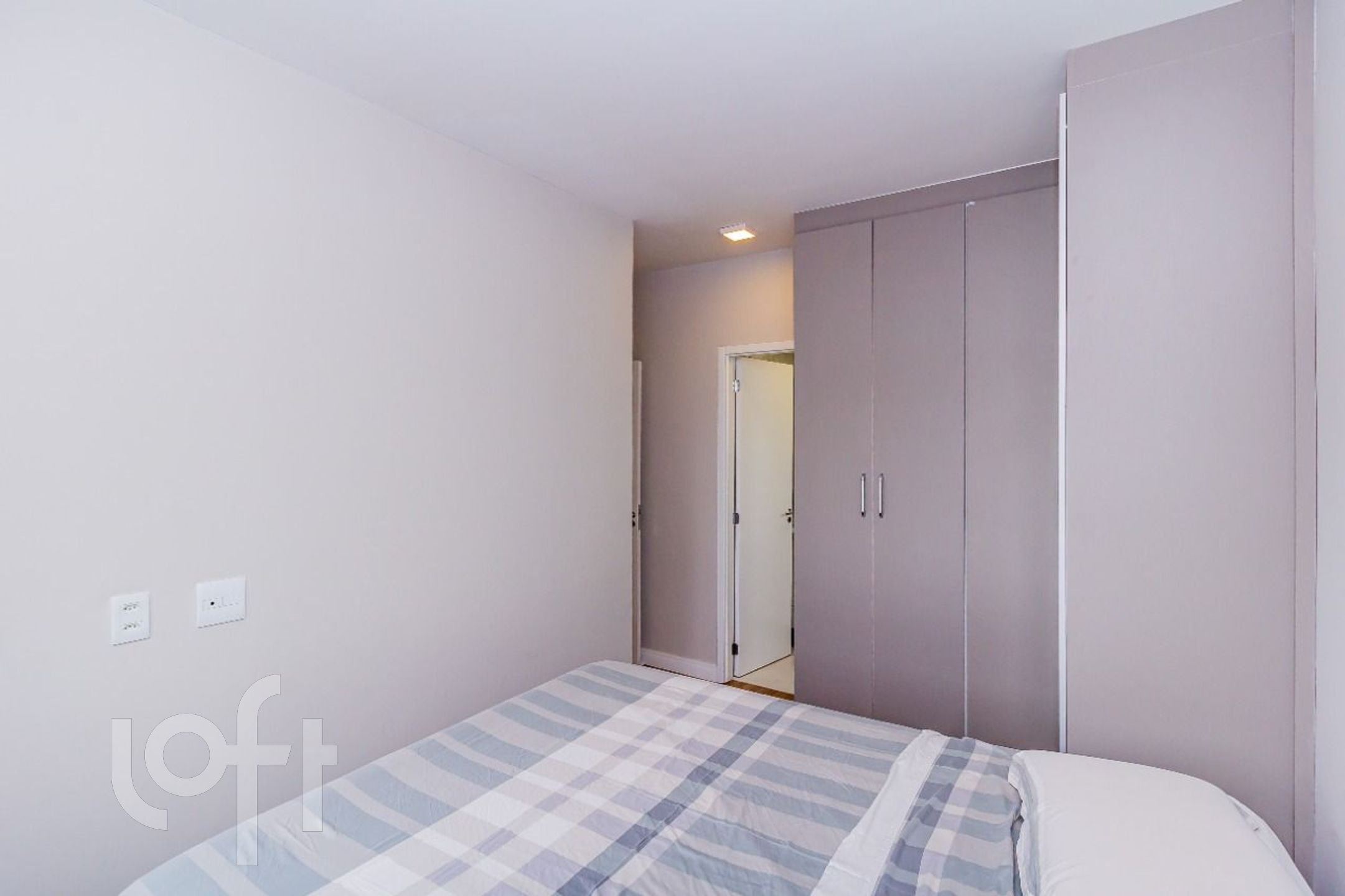 Apartamento à venda com 2 quartos, 68m² - Foto 28