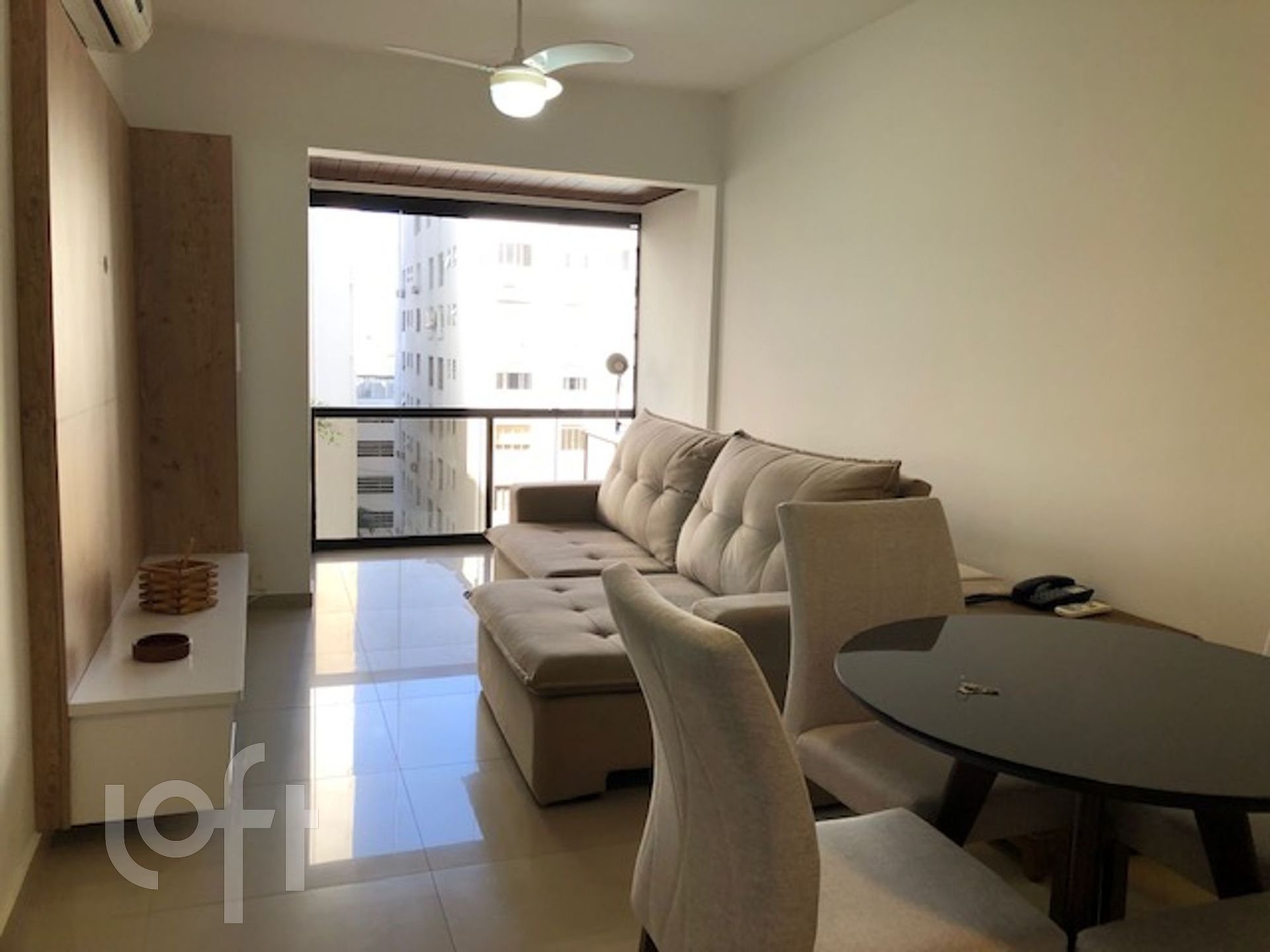 Apartamento à venda com 1 quarto, 42m² - Foto 1