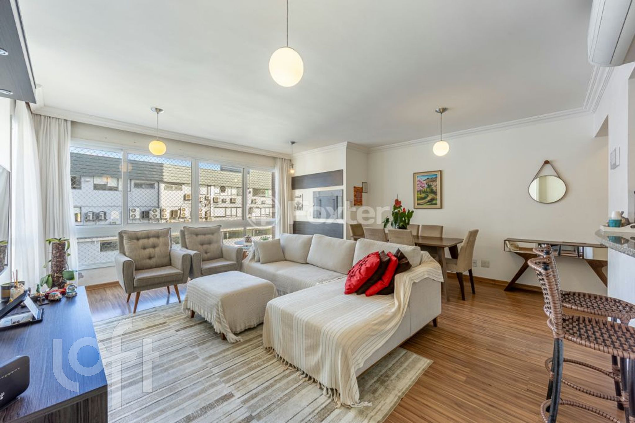 Apartamento com 105m², 3 dormitórios, 1 suíte, 2 vagas, Petrópolis em Porto Alegre