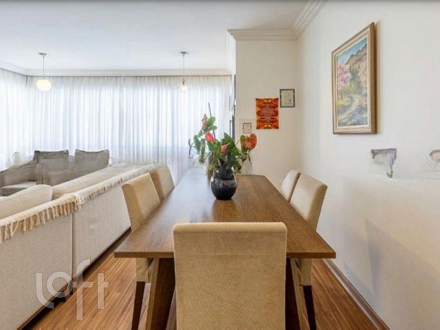 Apartamento com 105m², 3 dormitórios, 1 suíte, 2 vagas, Petrópolis em Porto Alegre