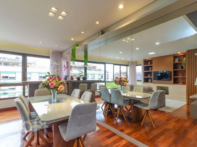 Apartamento com 99m², 3 dormitórios, 1 suíte, 2 vagas, Menino Deus em Porto Alegre