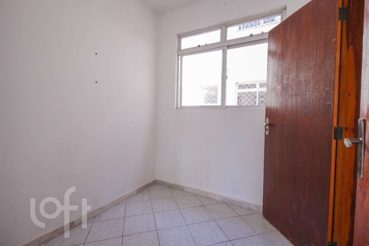 Apartamento à venda com 3 quartos, 50m² - Foto 3