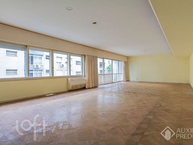 Apartamento com 283m², 3 dormitórios, 1 suíte, 2 vagas, Independência em Porto Alegre
