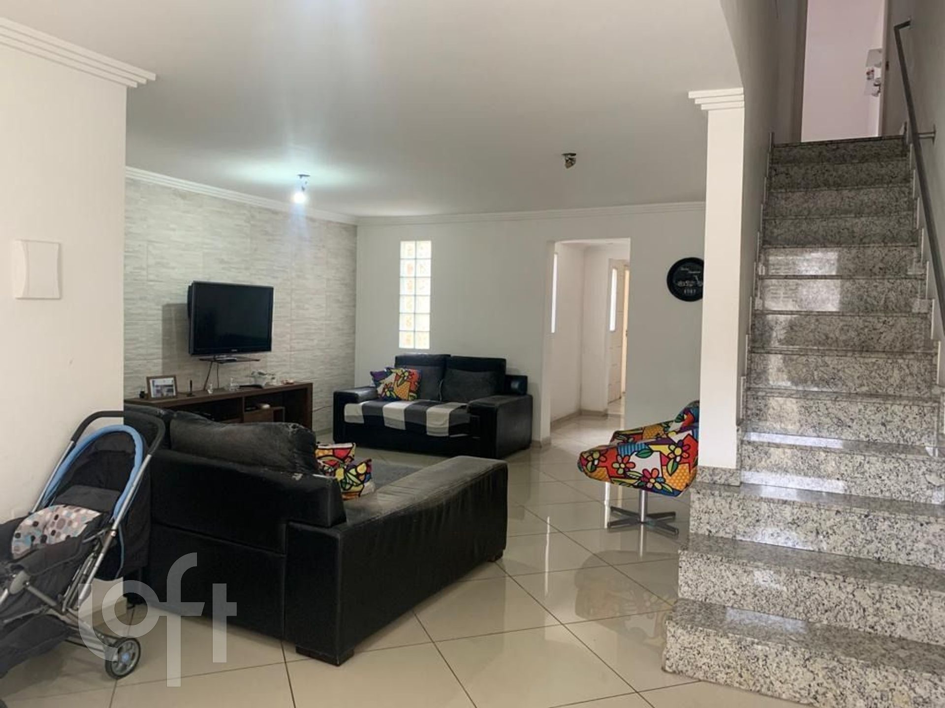 Casa à venda com 5 quartos, 180m² - Foto 2