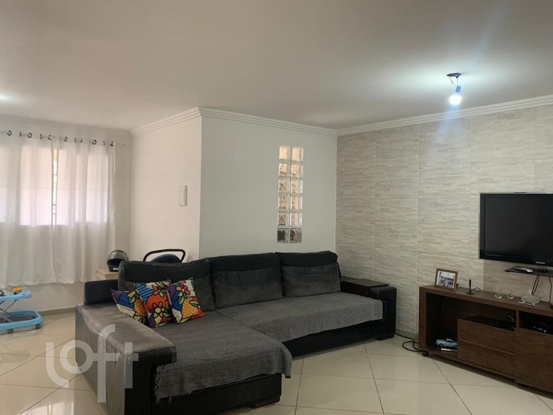 Casa à venda com 5 quartos, 180m² - Foto 1