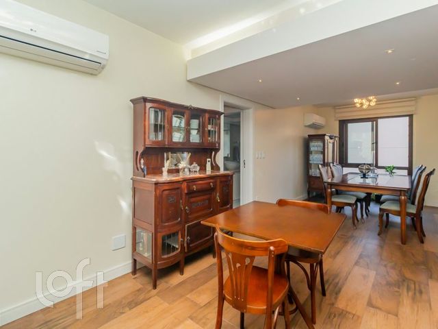 Apartamento com 144m², 3 dormitórios, 1 suíte, 1 vaga, Bela Vista em Porto Alegre