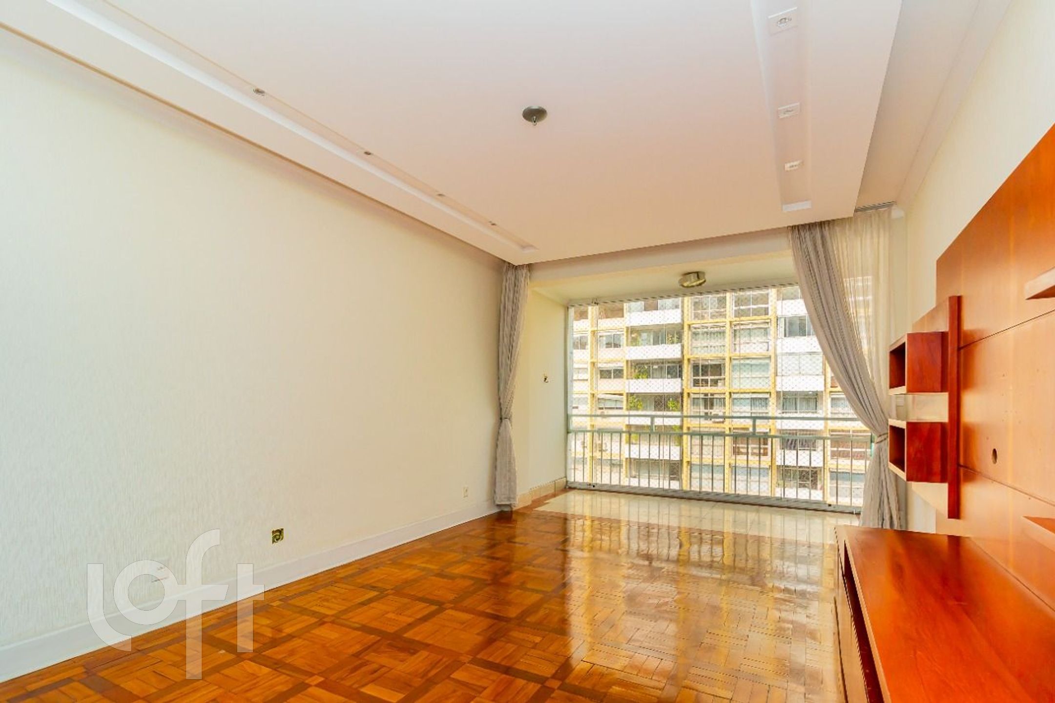 Apartamento à venda com 3 quartos, 252m² - Foto 1