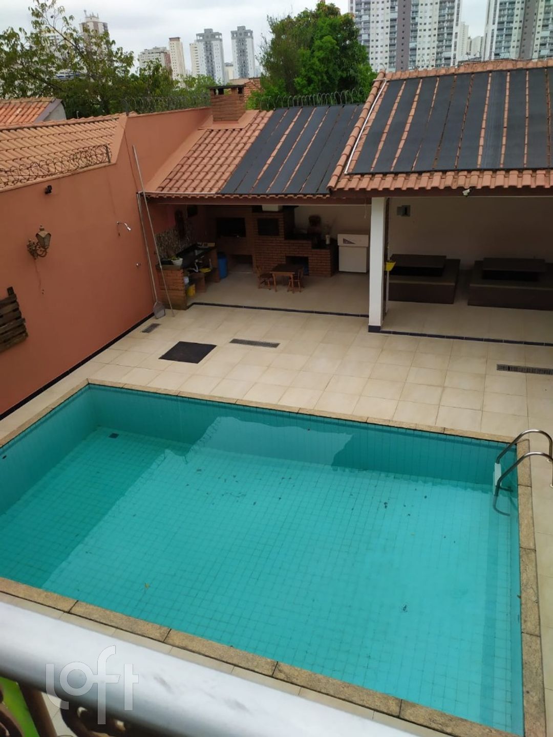 Casa à venda com 3 quartos, 450m² - Foto 1