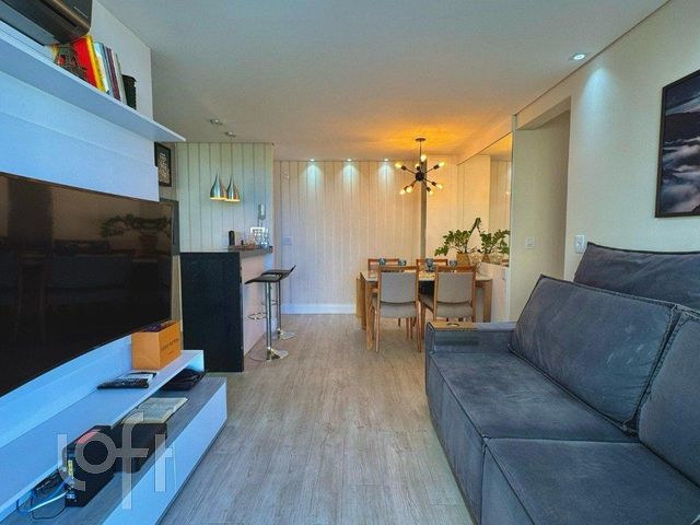 Apartamento com 76m², 2 dormitórios, 1 suíte, 2 vagas, Petrópolis em Porto Alegre