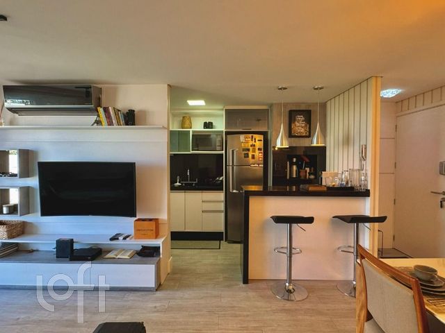 Apartamento com 76m², 2 dormitórios, 1 suíte, 2 vagas, Petrópolis em Porto Alegre