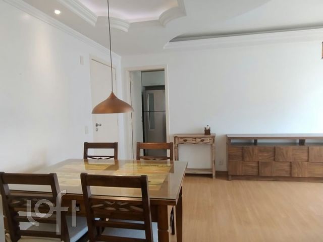 Apartamento com 85m², 3 dormitórios, 1 suíte, 2 vagas, Vila Ipiranga em Porto Alegre