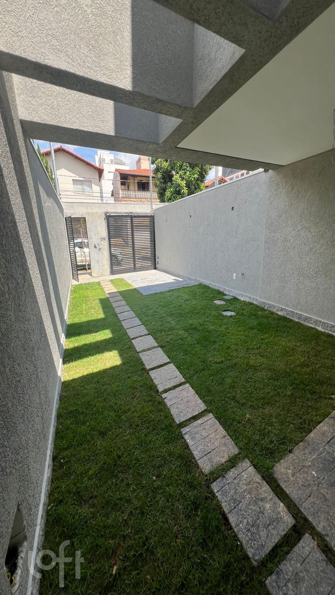 Casa à venda com 3 quartos, 150m² - Foto 2