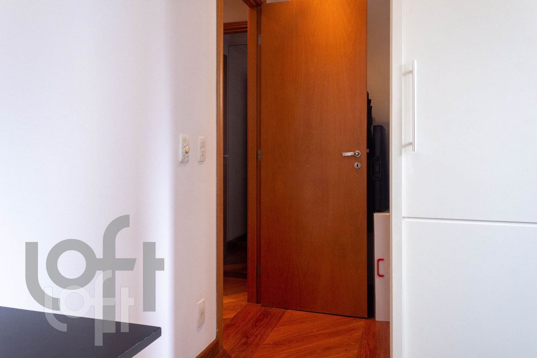 Apartamento à venda com 3 quartos, 125m² - Foto 7