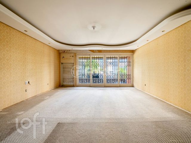 Apartamento com 167m², 3 dormitórios, 1 suíte, 1 vaga, Rio Branco em Porto Alegre