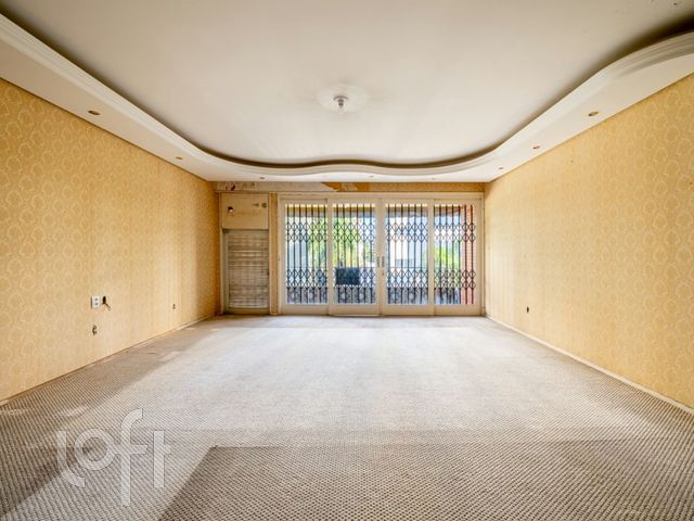 Apartamento com 167m², 3 dormitórios, 1 suíte, 1 vaga, Rio Branco em Porto Alegre