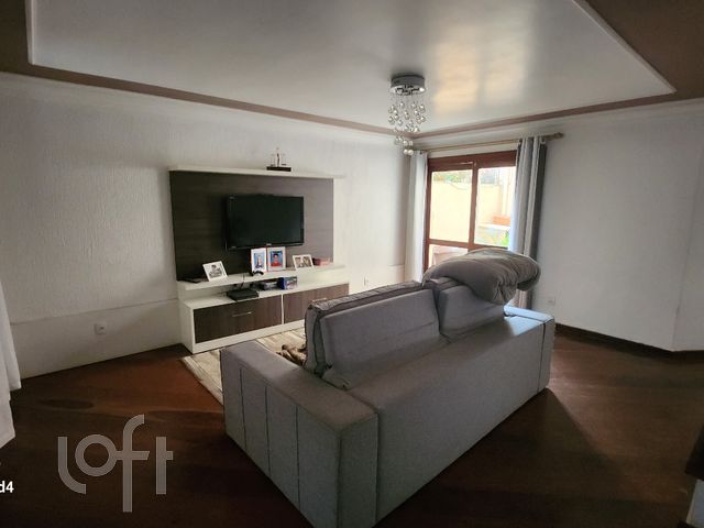 Casa com 169m², 3 dormitórios, 1 suíte, 2 vagas, Chácara das Pedras em Porto Alegre