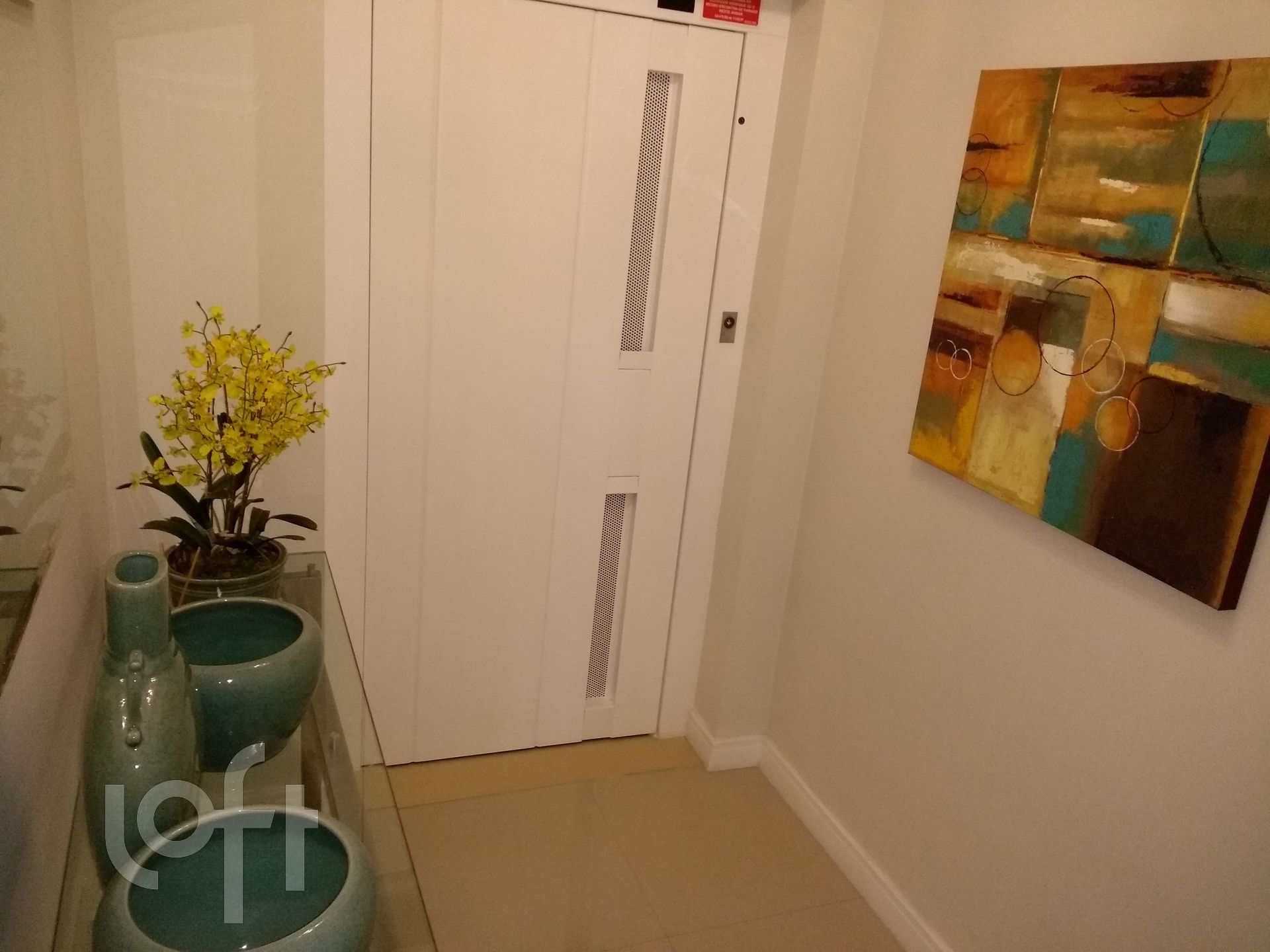 Apartamento à venda com 3 quartos, 115m² - Foto 2