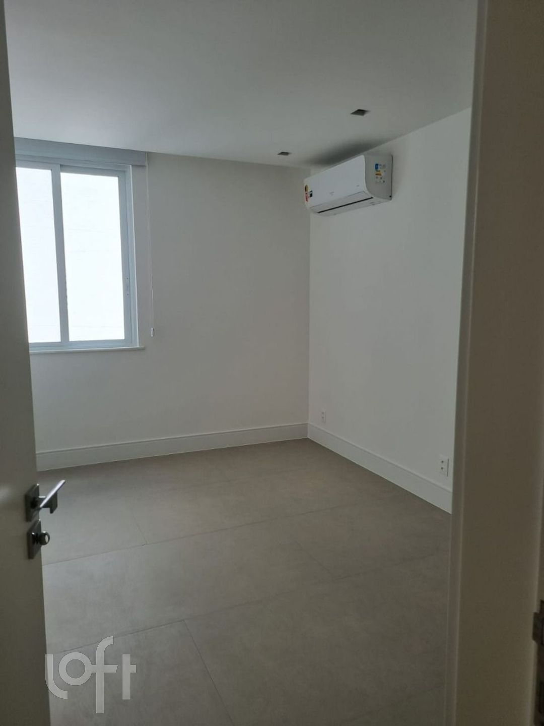 Apartamento à venda com 3 quartos, 150m² - Foto 18