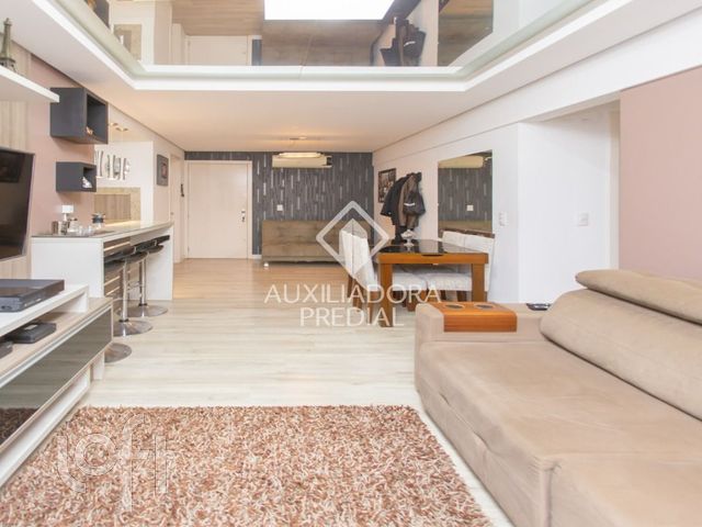 Apartamento com 68m², 2 dormitórios, 1 suíte, 2 vagas, Santa Cecília em Porto Alegre